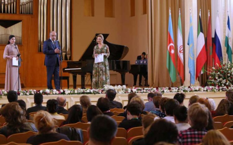 Azerbaycan Bakü Müzik Üniversitesi Galeri