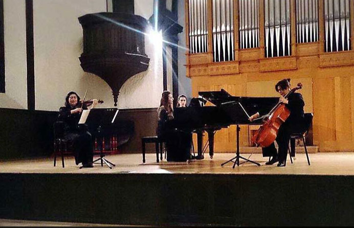 Azerbaycan Bakü Müzik Üniversitesi Galeri
