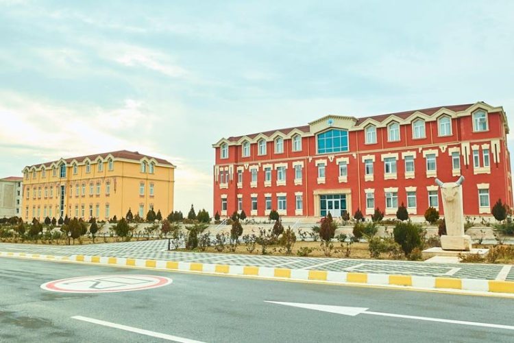 Azerbaycan-Nahçivan-Devlet-Üniversitesi-1